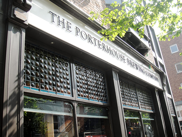 De Porterhouse Brewing Company is een medaillewinnende brouwerij in Dublin die bekend staat om zijn productie van porters en stout.