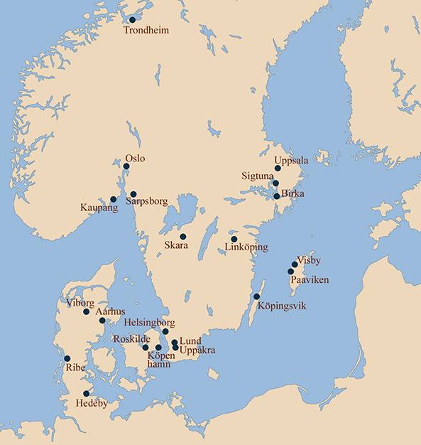 Kaart van Scandinavi&euml; met vermelding van de plaatsen die reeds bestonden in het Vikingtijdperk (8e - 11e eeuw).