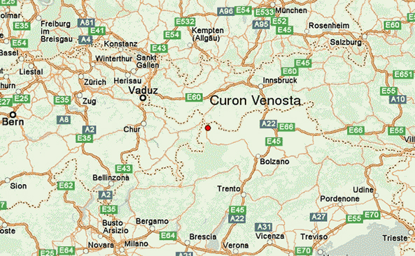 Kaart van Vinschgau in Zuid-Tirol. Referentiepunt (rode stip) is de stad Graun im Vinschgau. Uit deze regio was Karels derde vrouw Hildegard van de Vinschgau afkomstig. Na de gevangenzetting van Tassilo werd Gerold van de Vinschgau, de broer van Hildegard, aangesteld als prefect van Beieren. Er bestaat hier echter discussie over: sommige bronnen beschouwen haar vader, die ook de naam Gerold droeg als de prefect van Beieren.